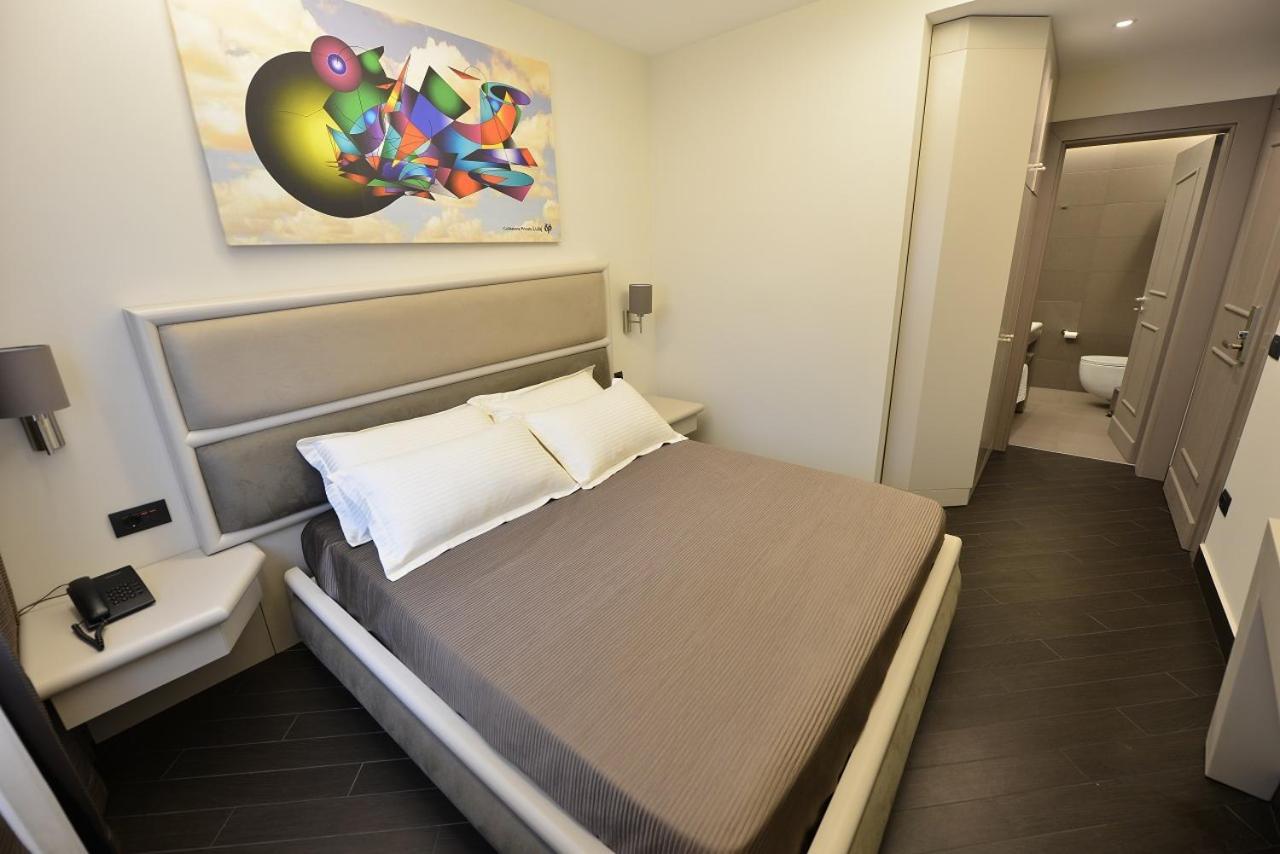Petit Hotel Elita Shkoder Exterior photo