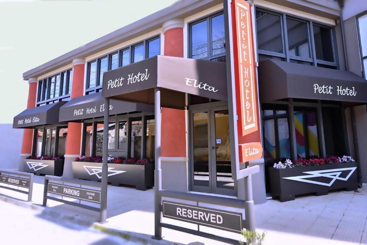 Petit Hotel Elita Shkoder Exterior photo