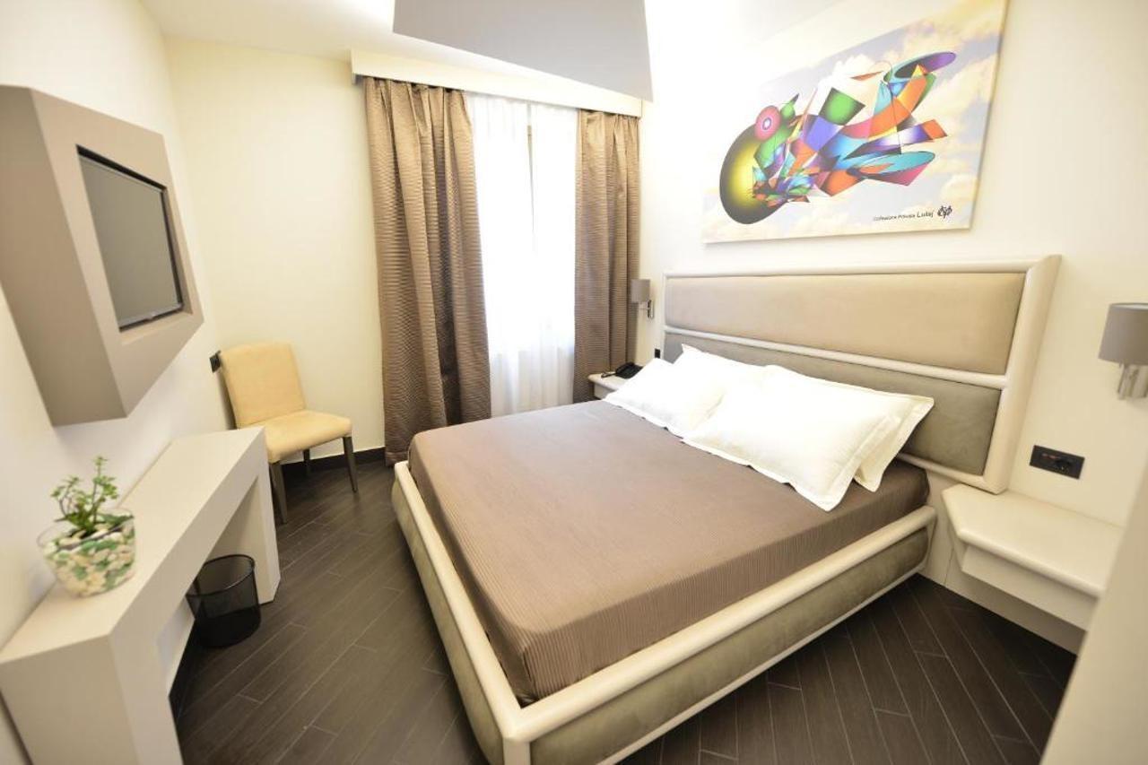 Petit Hotel Elita Shkoder Exterior photo