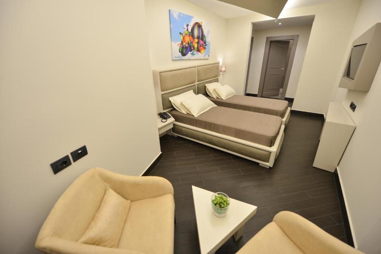 Petit Hotel Elita Shkoder Exterior photo