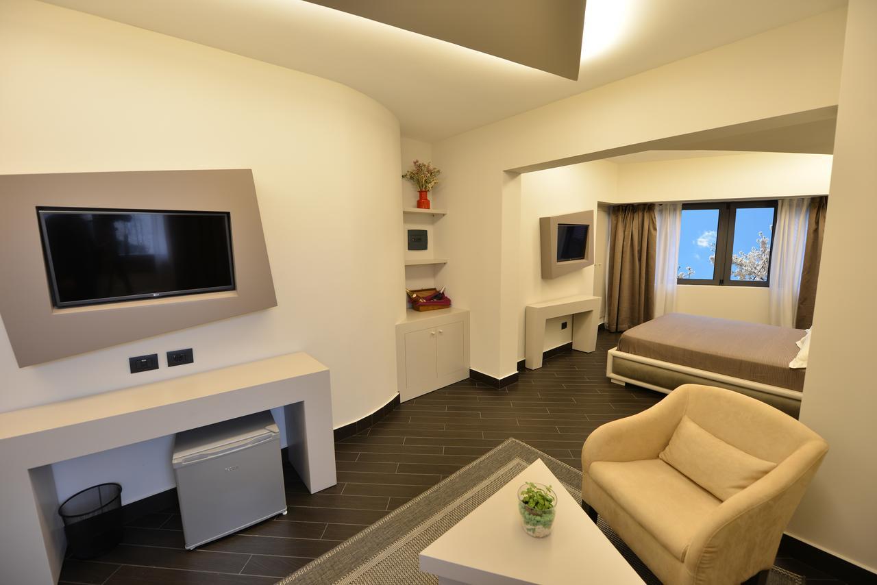 Petit Hotel Elita Shkoder Exterior photo