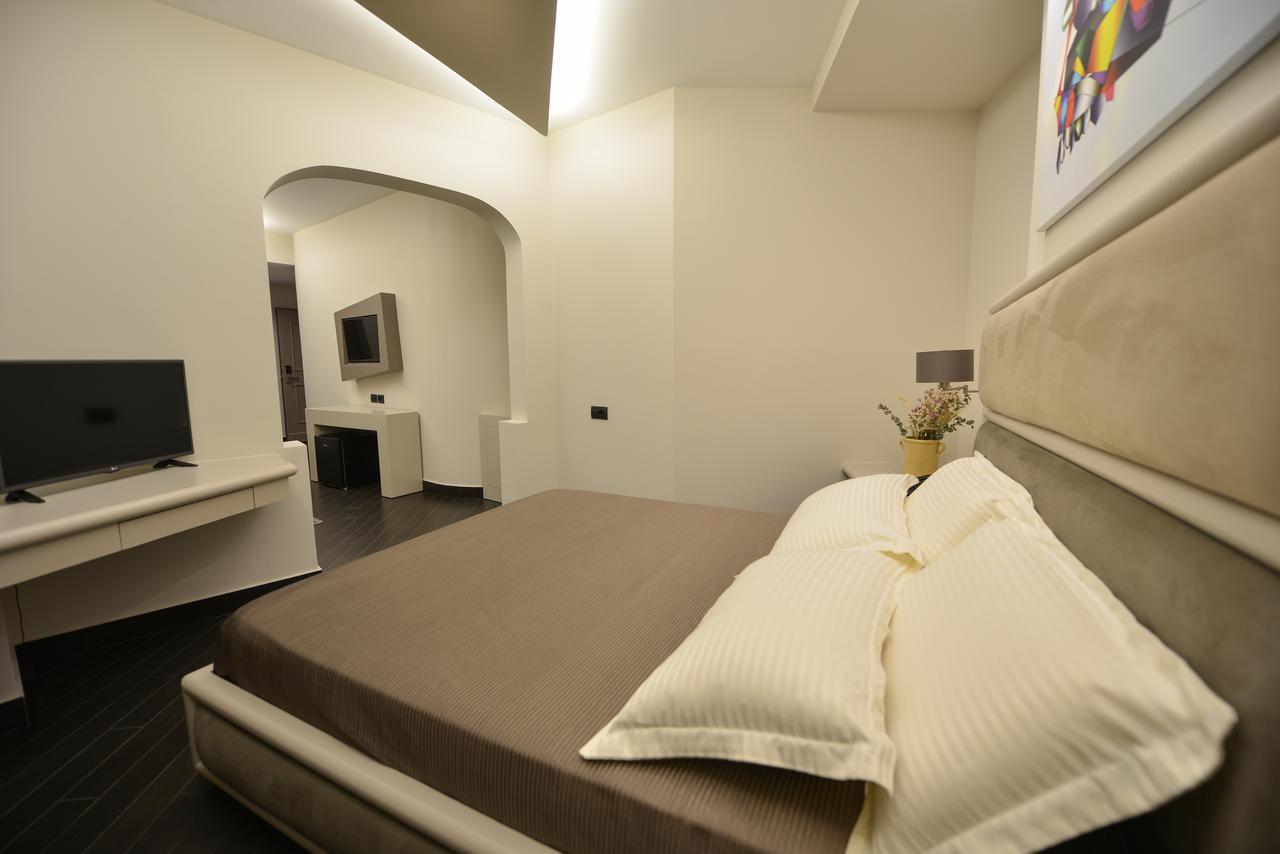 Petit Hotel Elita Shkoder Exterior photo