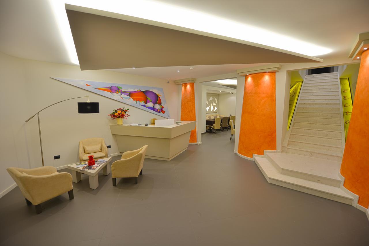 Petit Hotel Elita Shkoder Exterior photo