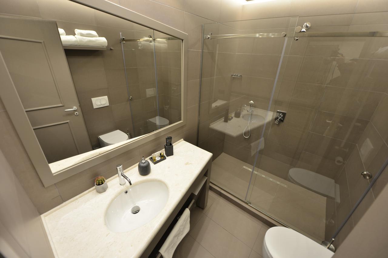 Petit Hotel Elita Shkoder Exterior photo
